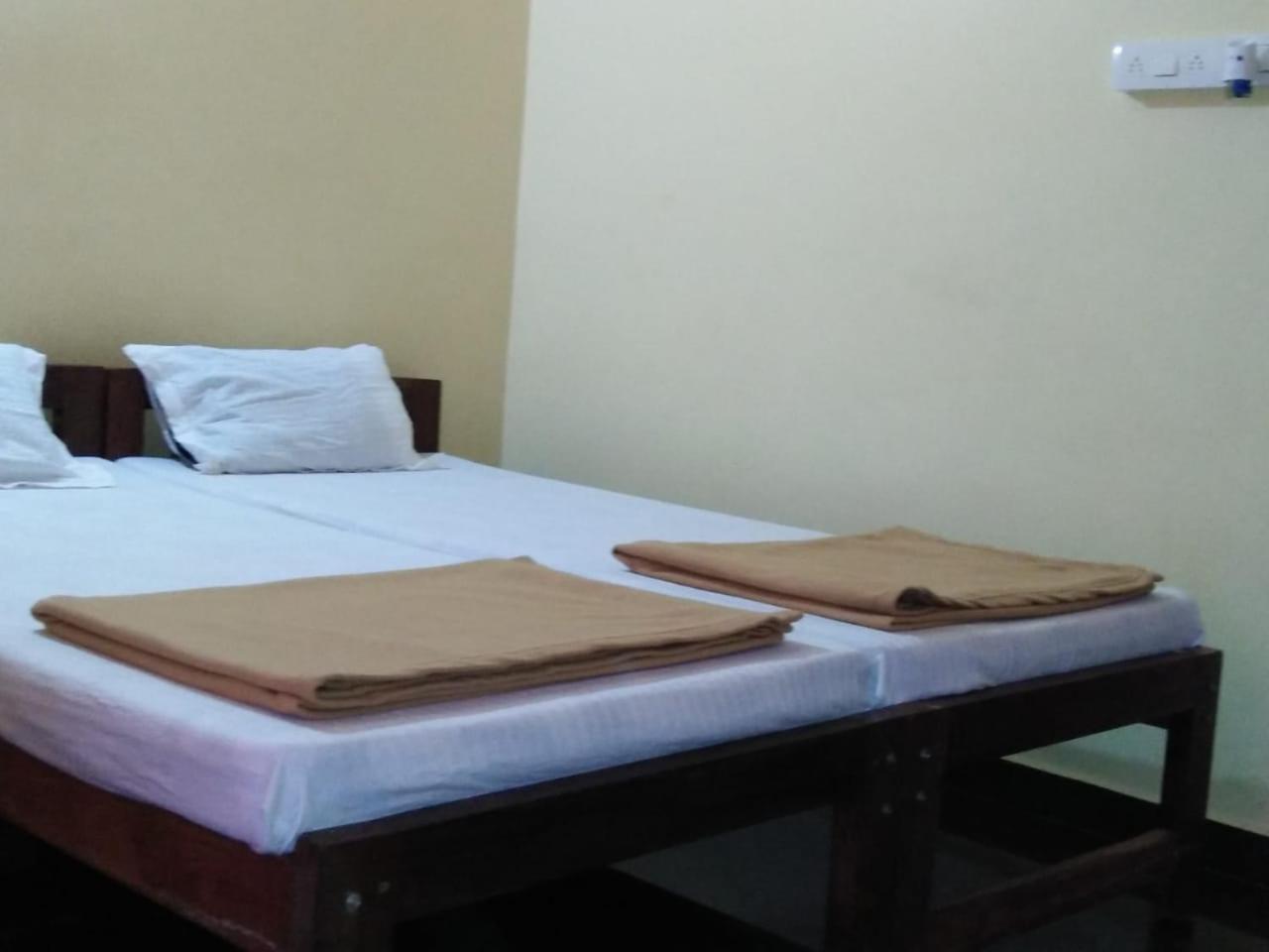 Shanthi Krishna Residency Gokarna  Room photo