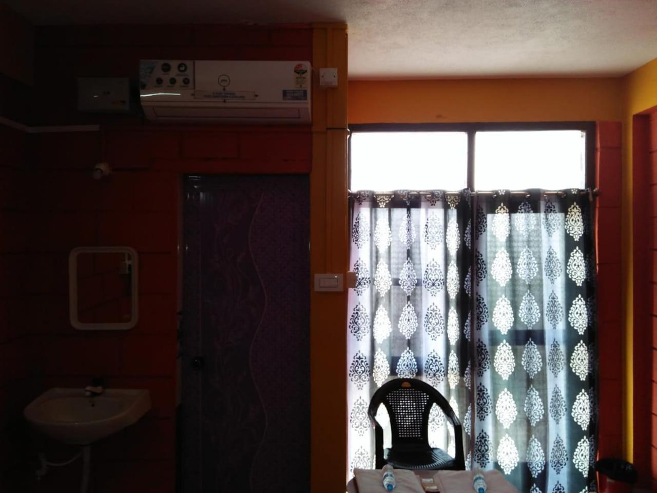 Shanthi Krishna Residency Gokarna  Room photo